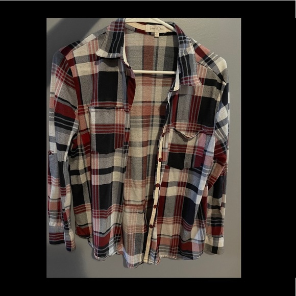 Button down - Picture 1 of 1